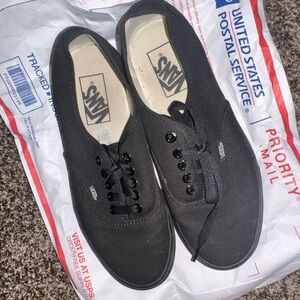 Black Vans 8.0 Women / 6.5 Men